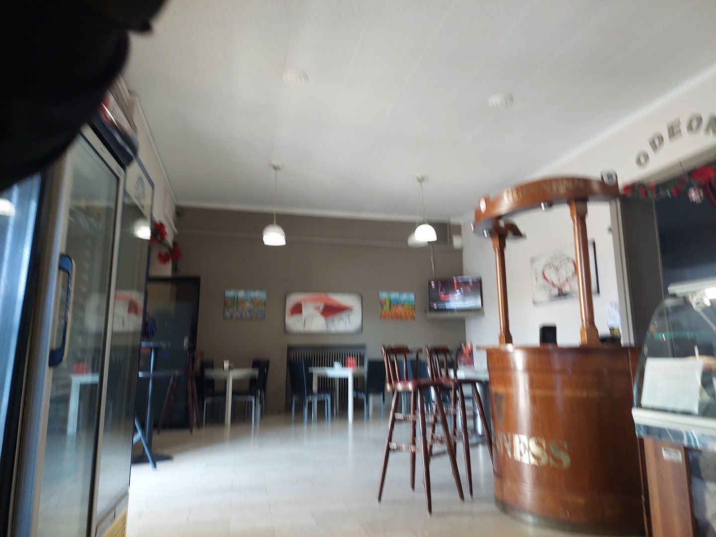 BAR ODEON di Wu Lili