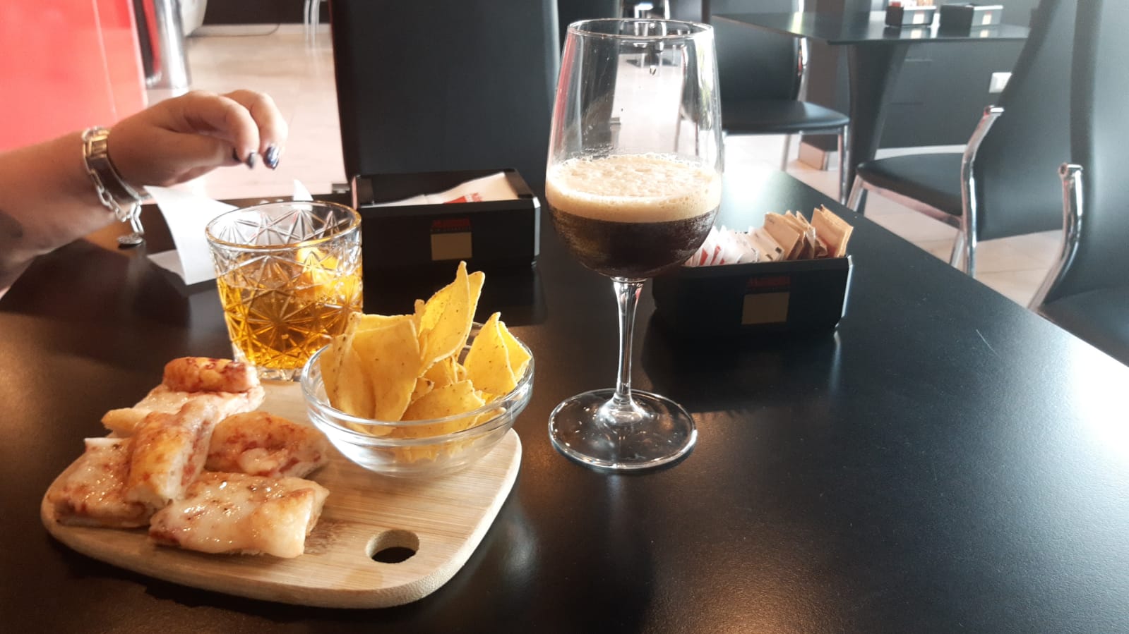Bar "On the Rocks"