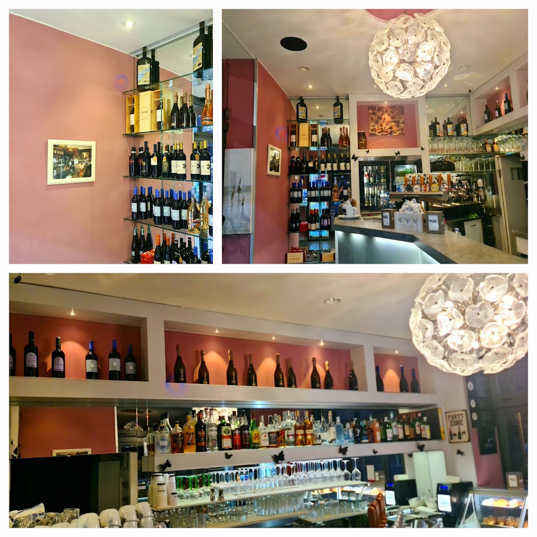 Bar Onda Marina by Night