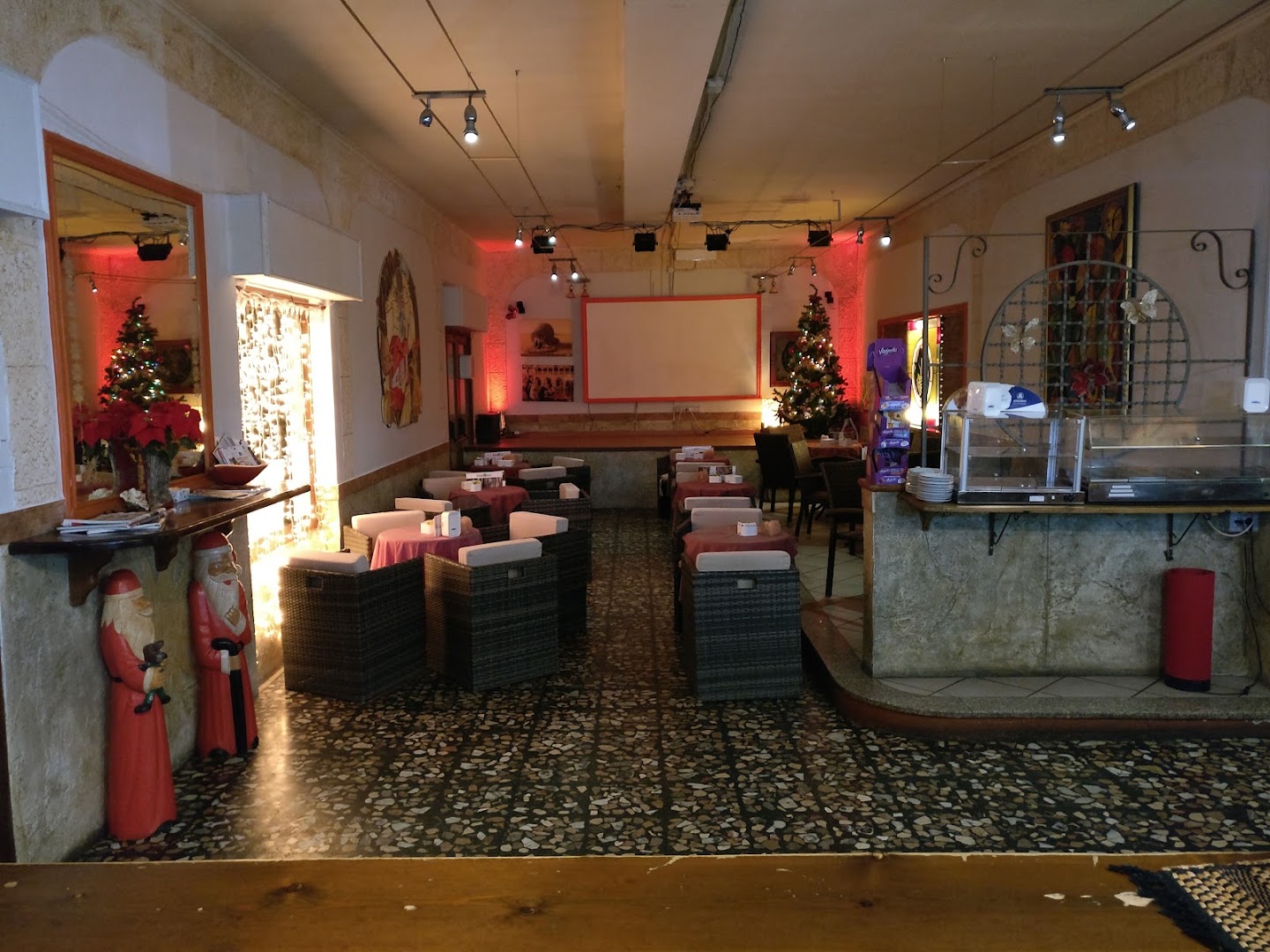 Bar Paderi, Muravera