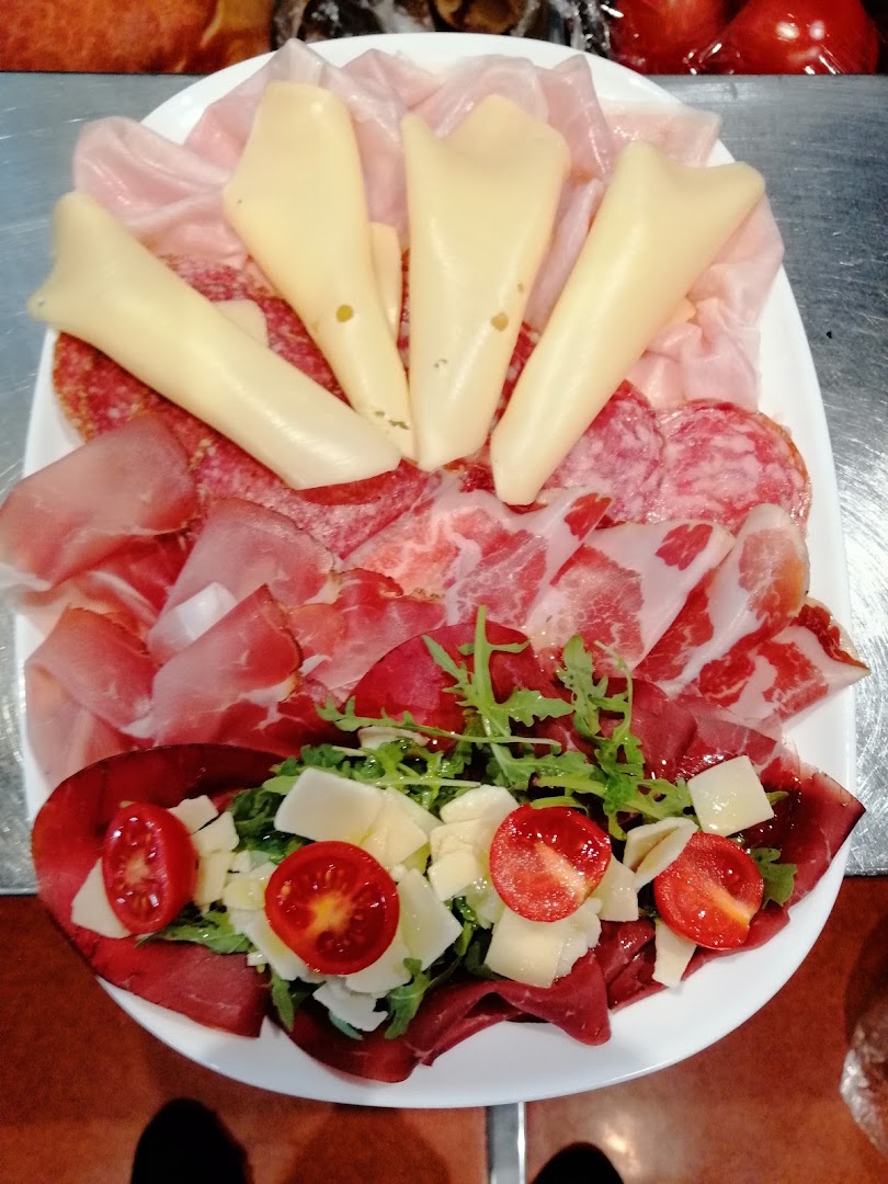 Bar paninoteca alla stazione