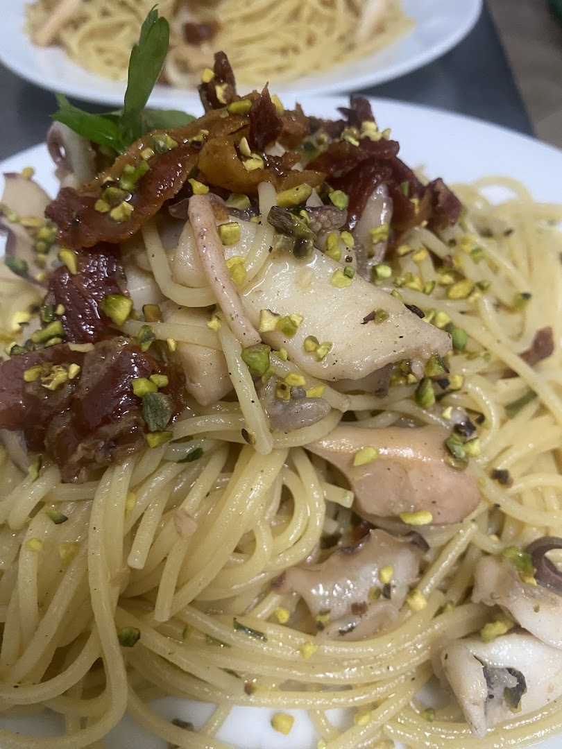 Bar Paninoteca Tavola Calda Iusi