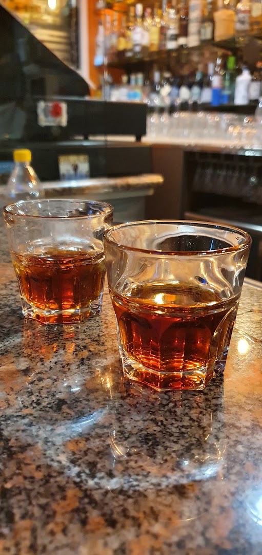 Bar Paradise, Ramiola