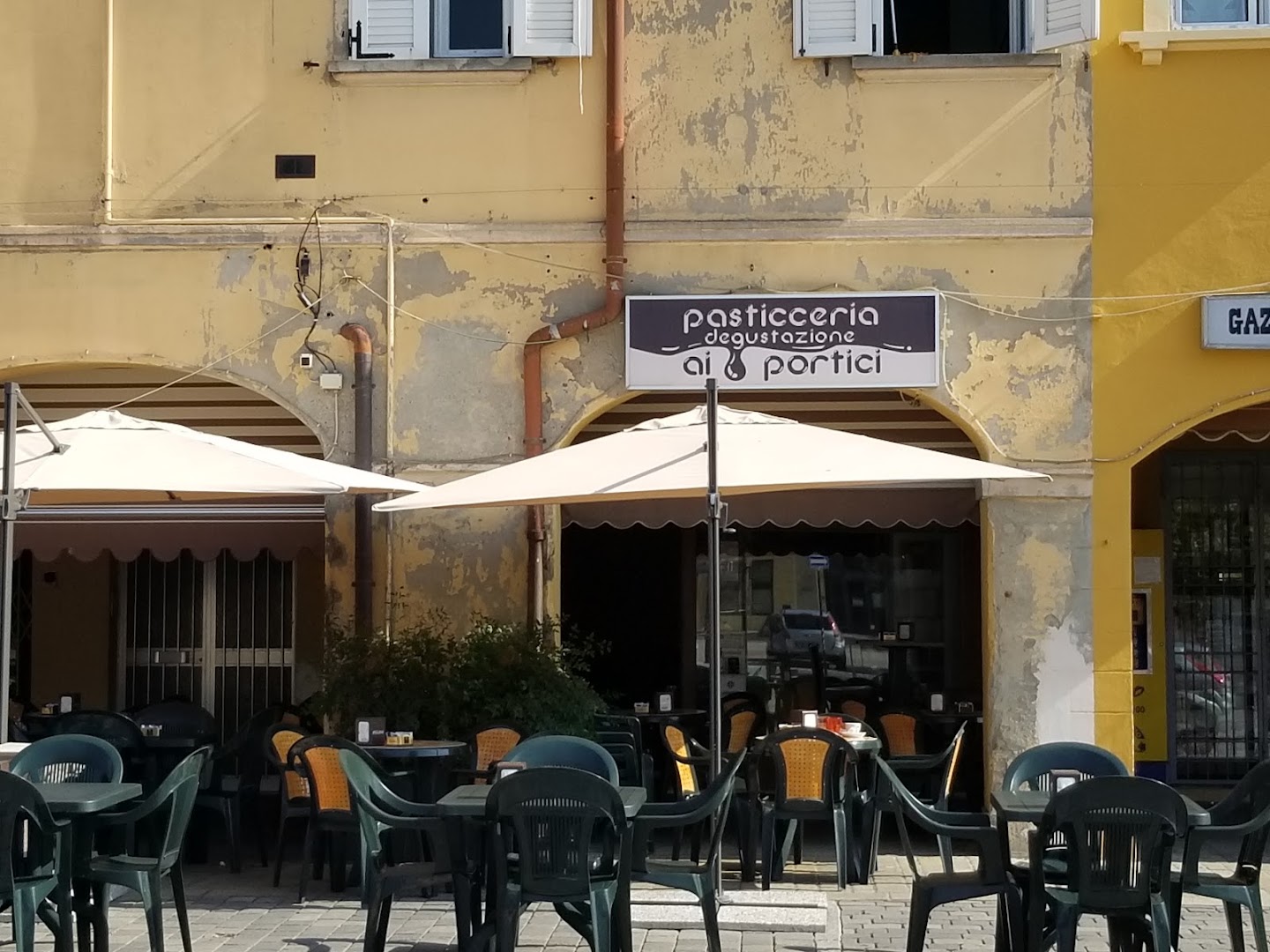 Bar Pasticceria "Ai Portici" Bagnolo In Piano