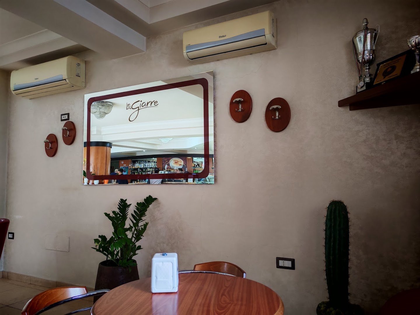 Bar Pasticceria Albergo Tabacchi Servizi Le Giarre Di Salvatore Calzone