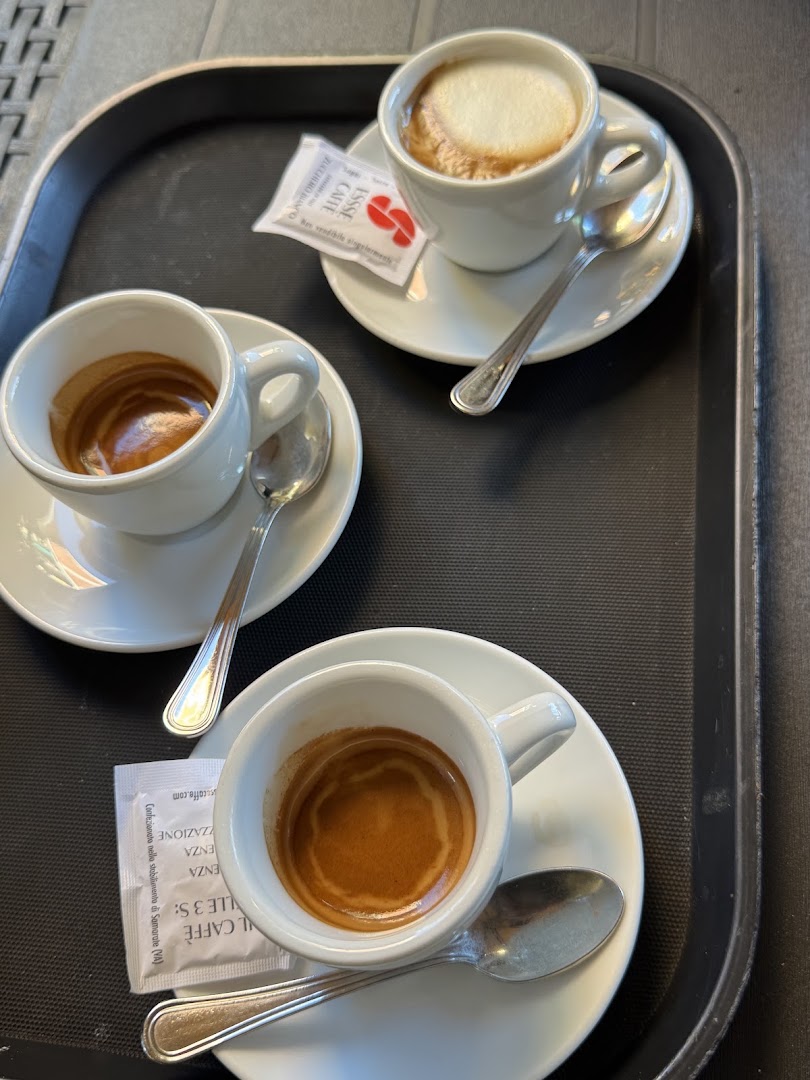 Bar pasticceria Aquila