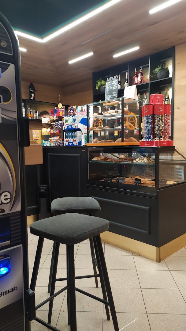 Bar Pasticceria Black and White di Togni Anna