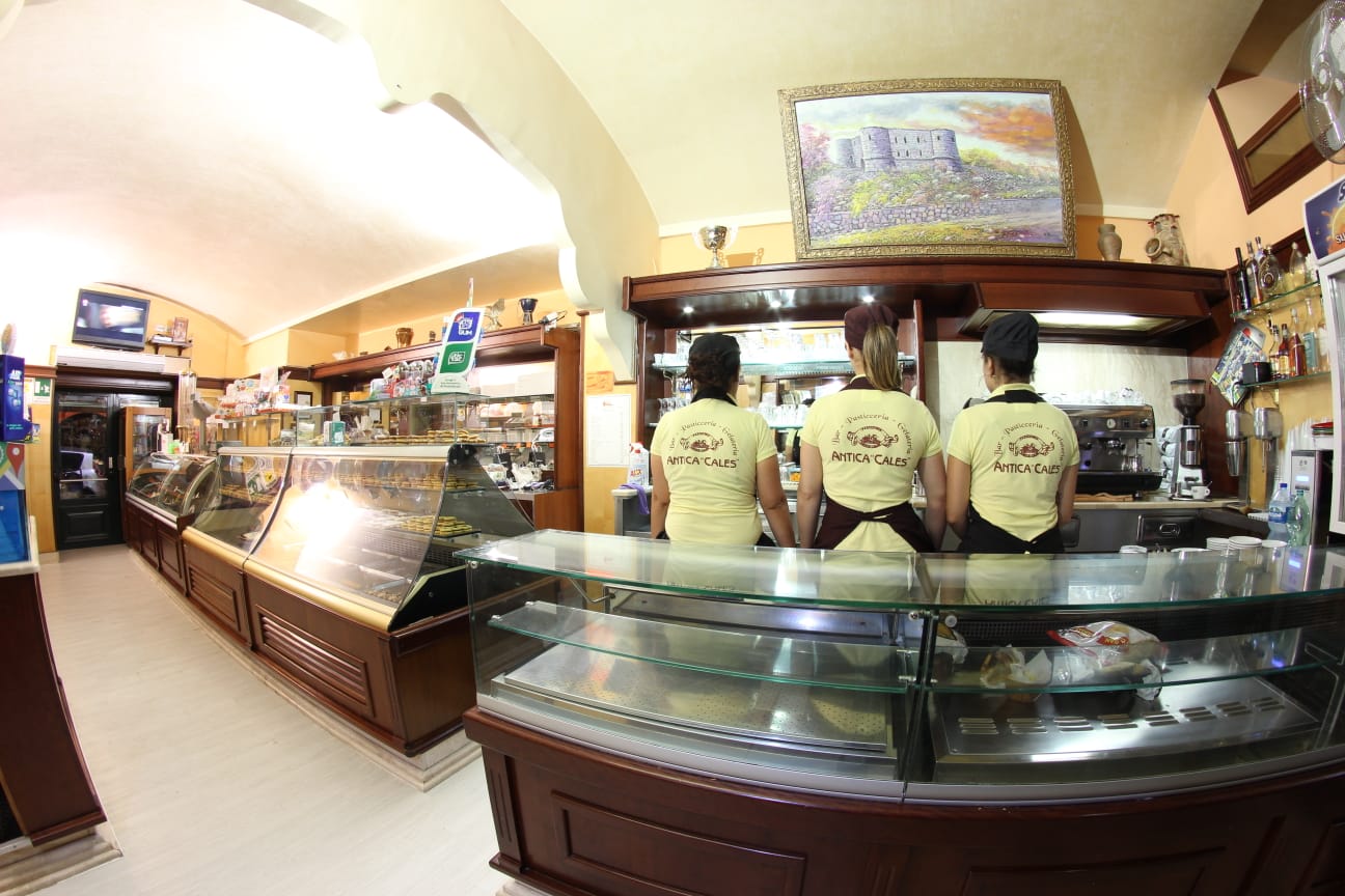 Bar pasticceria gelateria Antica Cales di Terribile Simone