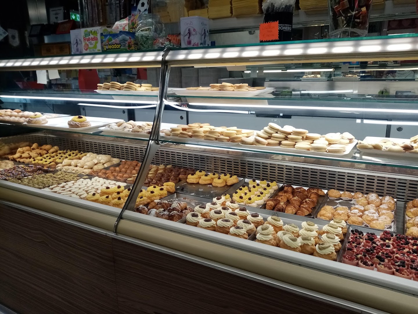 Bar pasticceria gelateria Antica Cales di Terribile Simone
