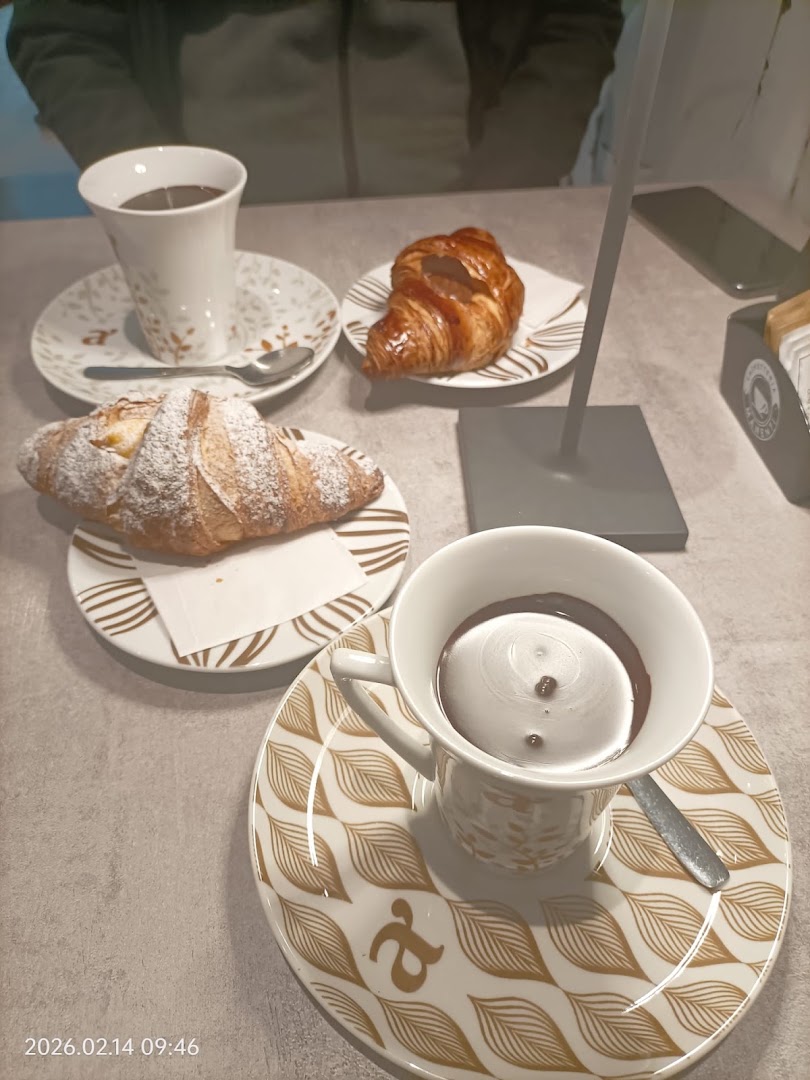 Bar-Pasticceria-Gelateria- di Manenti