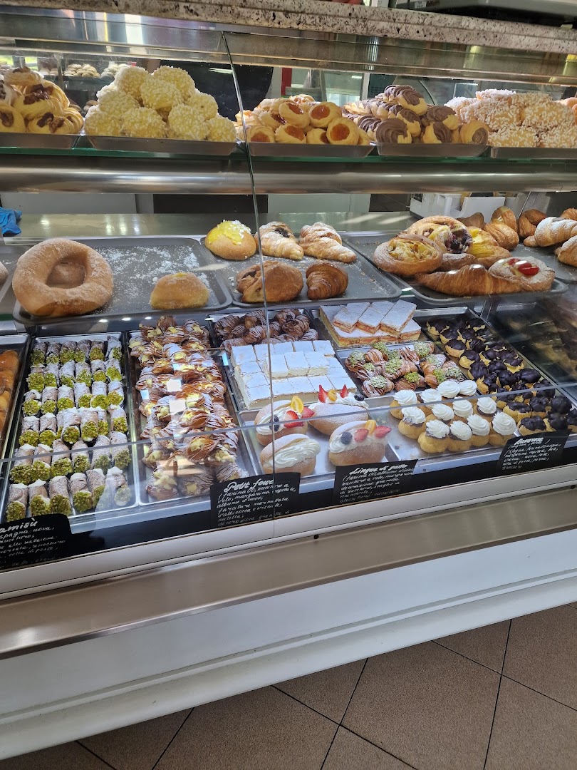 Bar Pasticceria Gelateria Di Ruschena Giancarlo