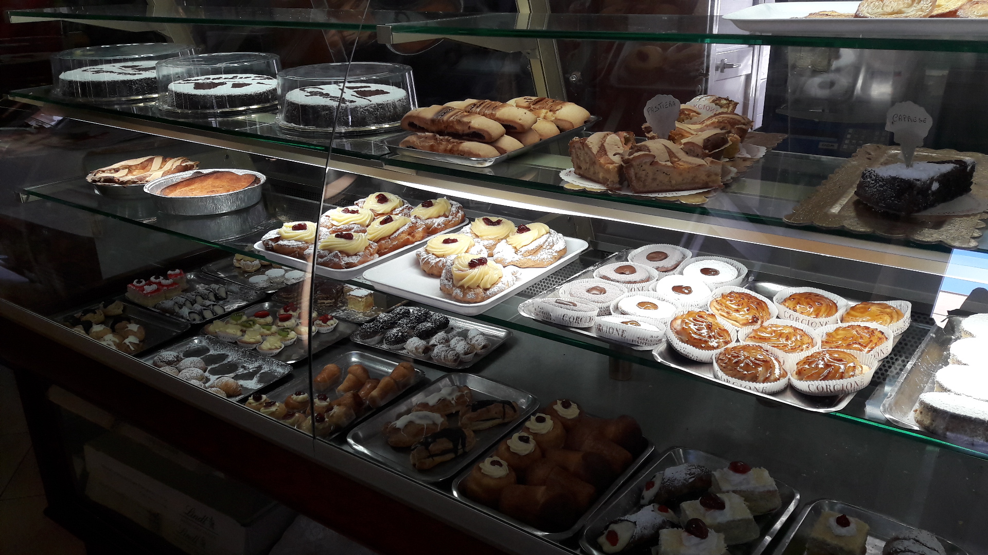 Bar Pasticceria Gelateria Francesco Corcione E Figli