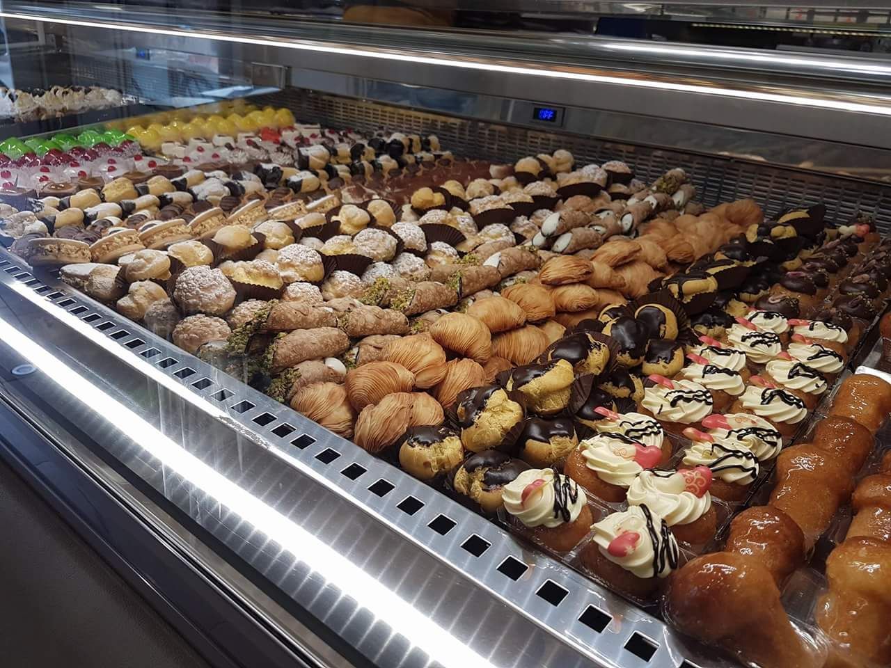 Bar Pasticceria Gelateria Tabaccheria Dell'Alba