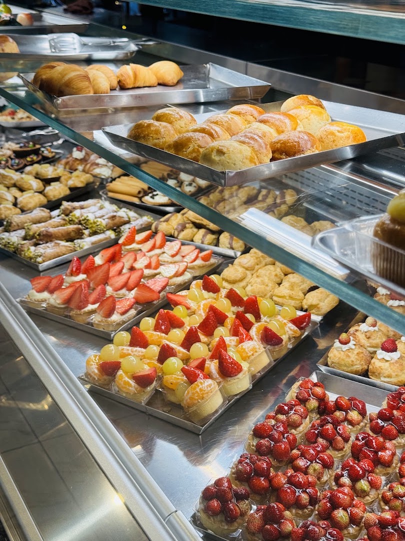 Bar Pasticceria Marra Dolci, Cassate, Babà, Specialità di Pasticceria a Scelta e Personalizzabili a Richiesta, Napoli