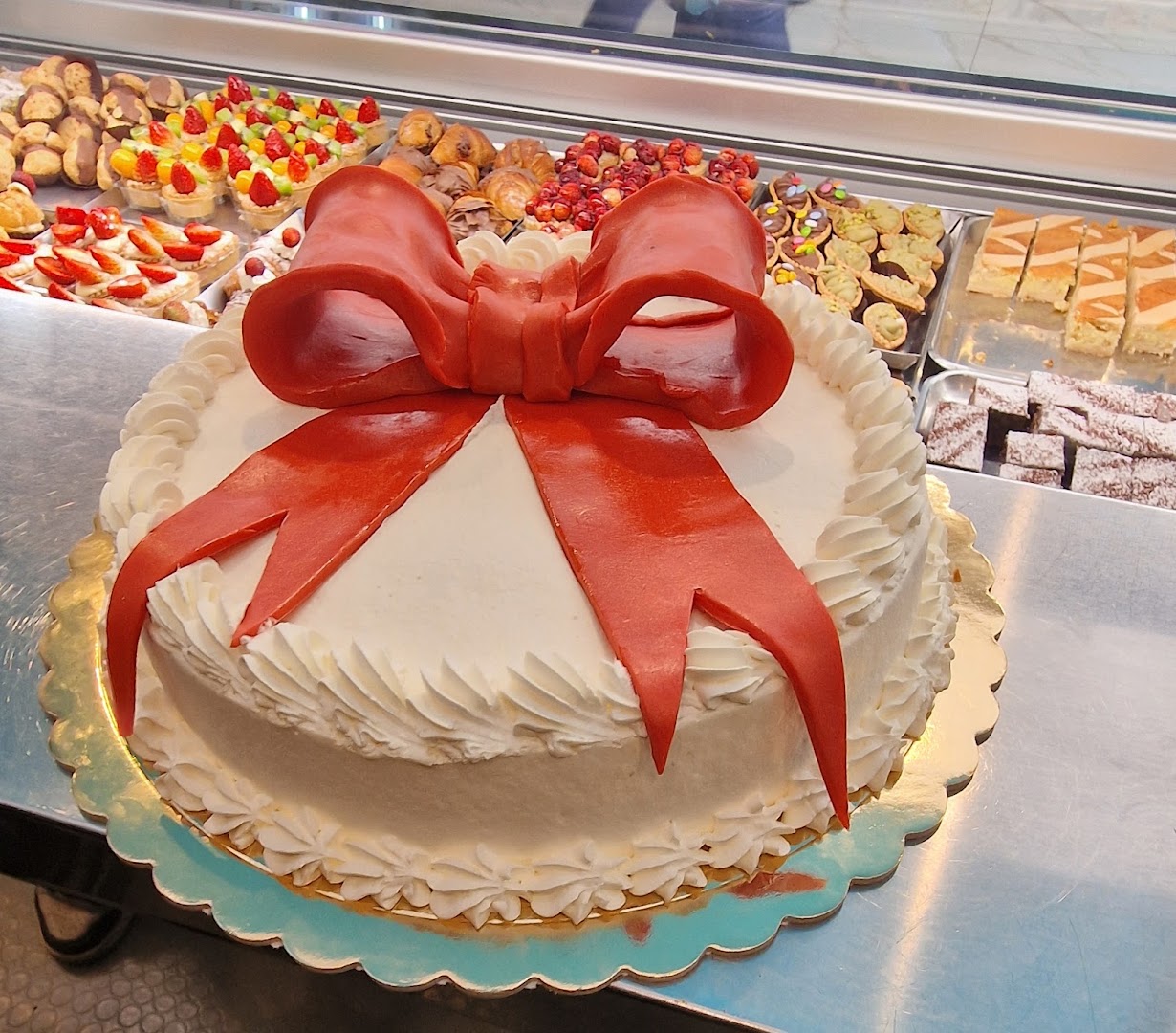 Bar Pasticceria Marra Dolci, Cassate, Babà, Specialità di Pasticceria a Scelta e Personalizzabili a Richiesta