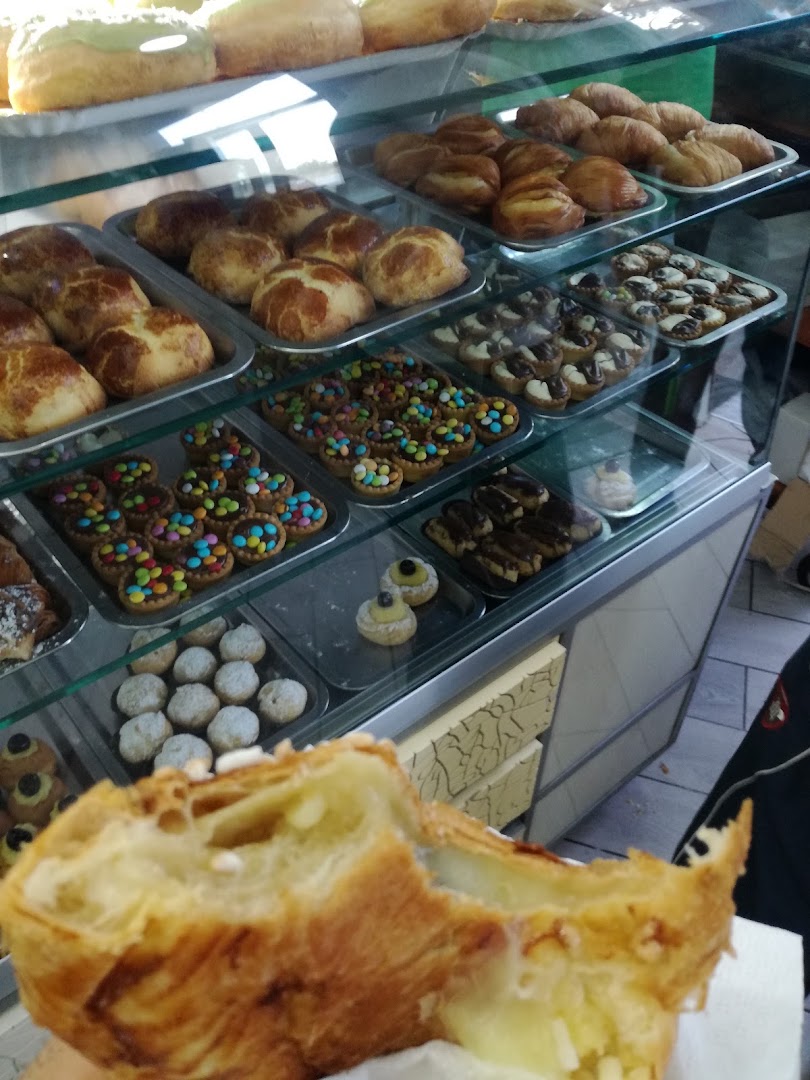 Bar pasticceria petrone, Arpino
