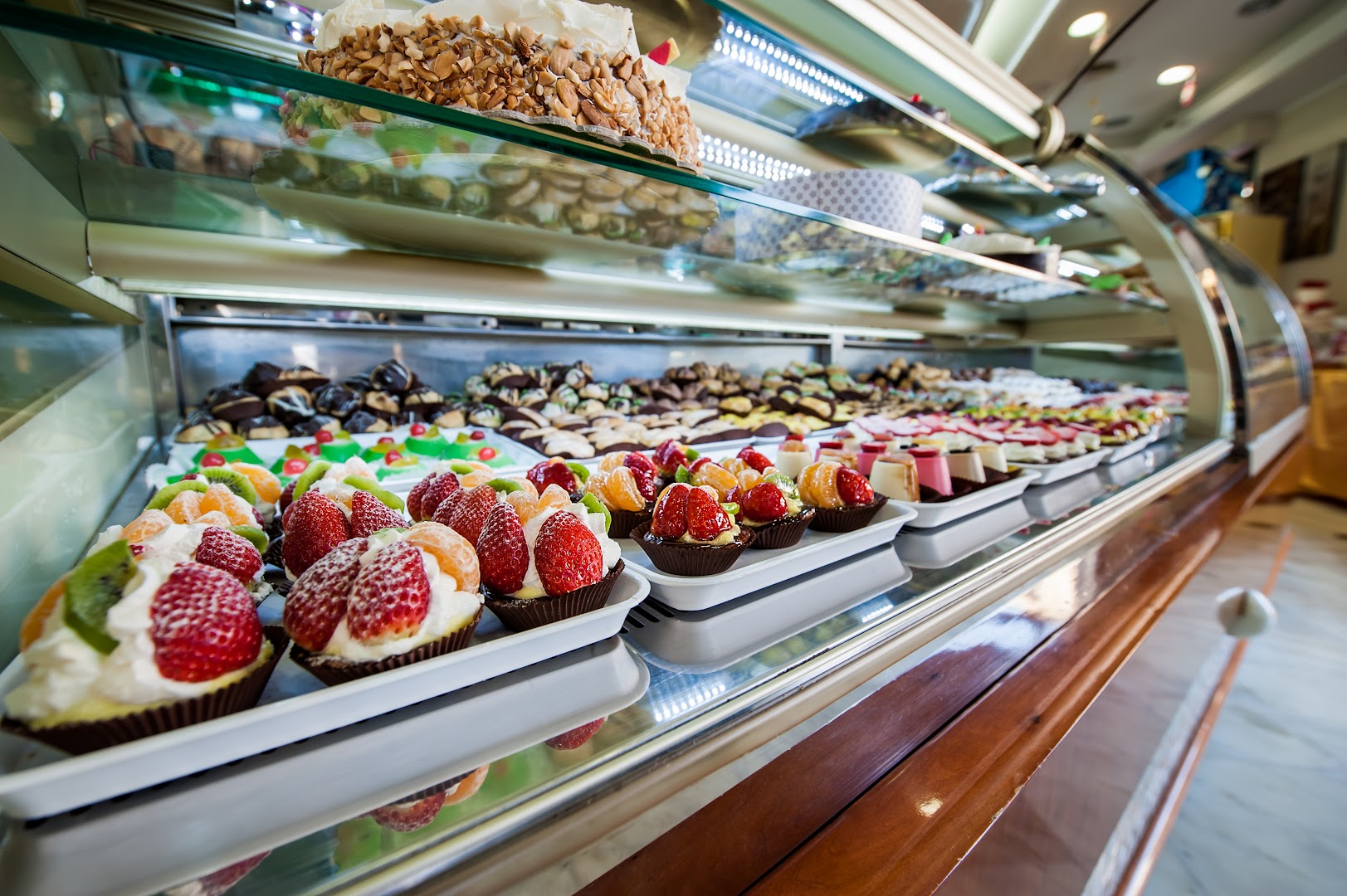 Bar Pasticceria Serena | Gelateria, Rosticceria,Tavola Calda