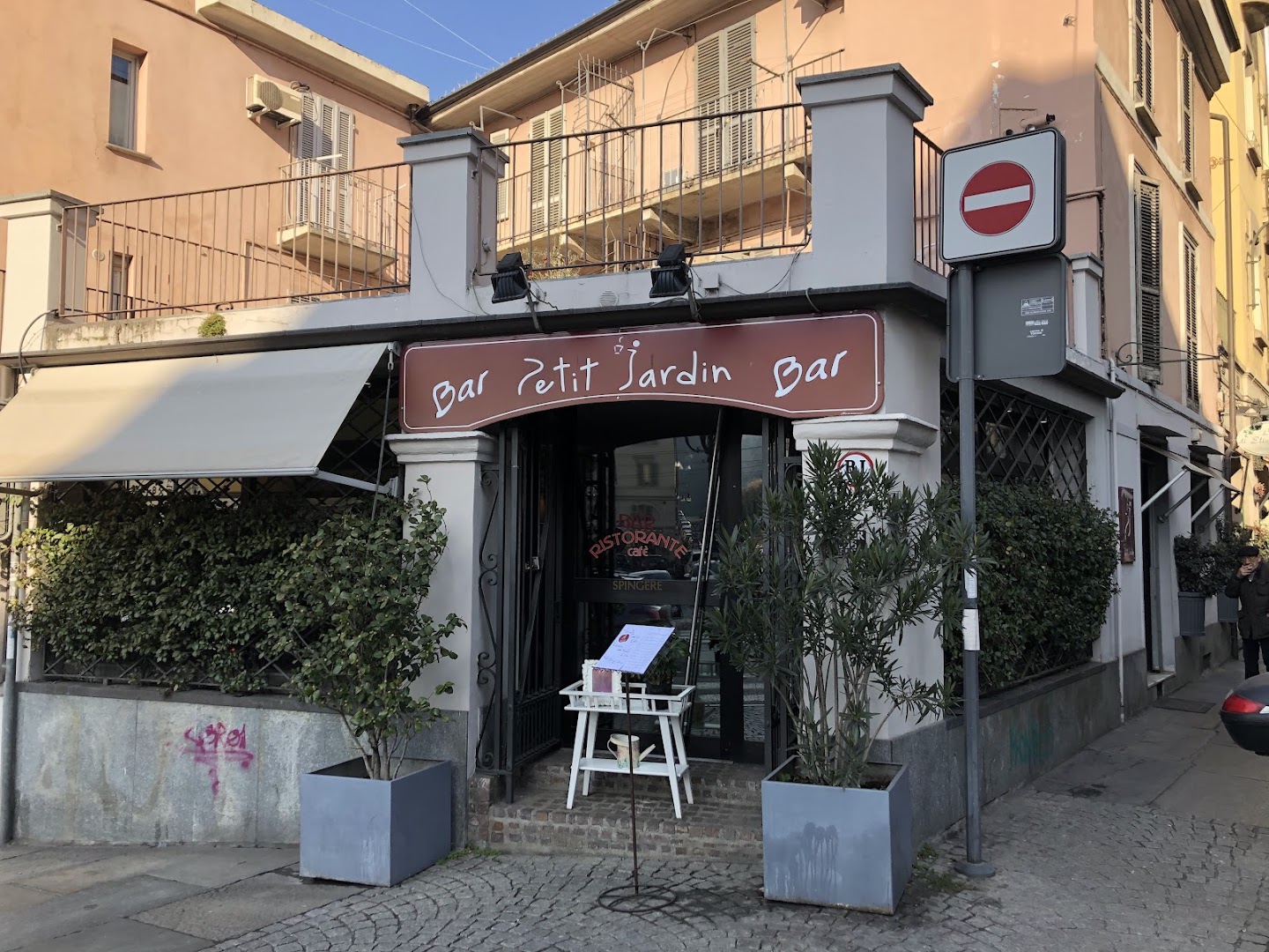 Bar Petit Jardin
