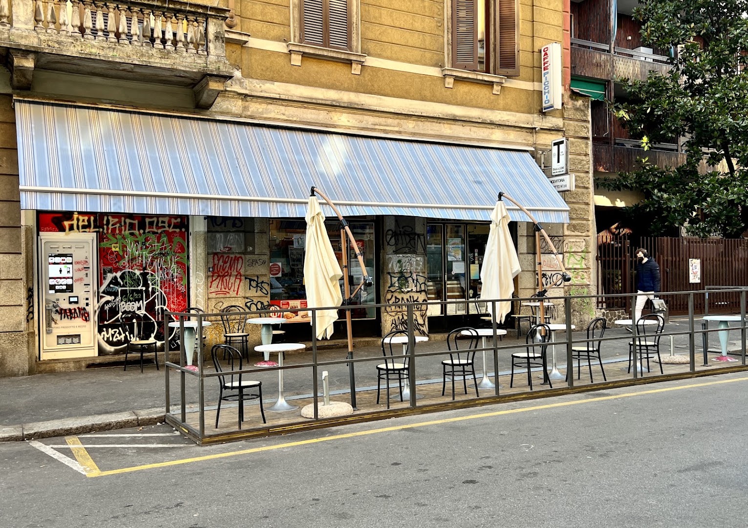Bar Picchio, Milano