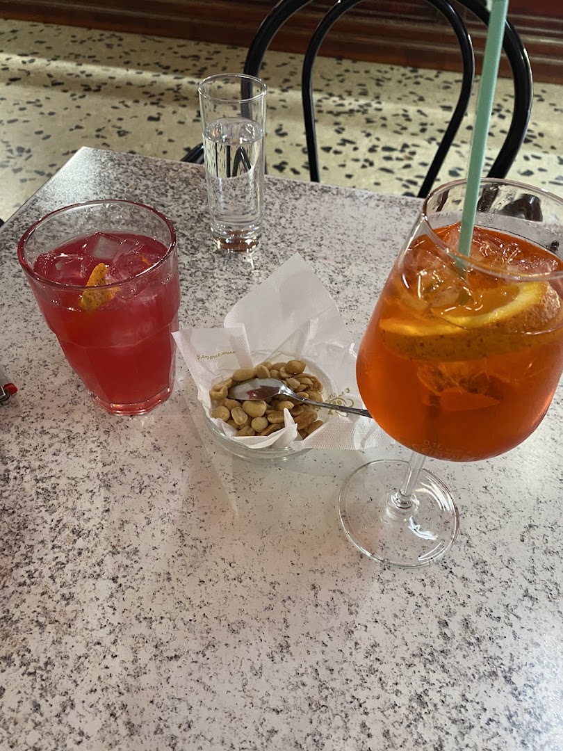Bar Pierotto, Monti