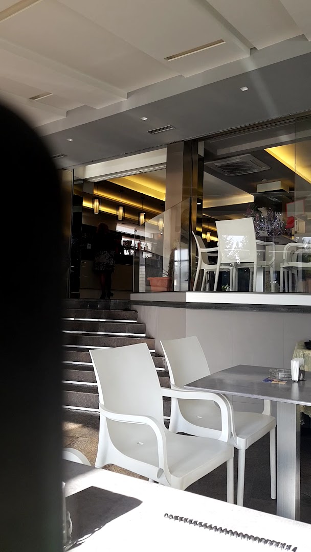 Bar "Pink House"