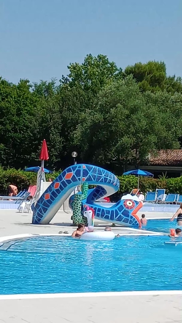 Bar Piscina, Grado