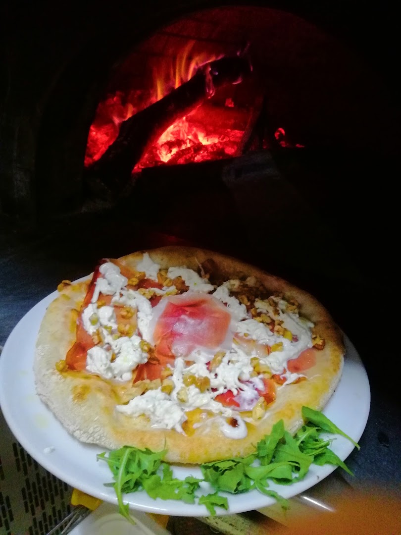 Bar pizzeria amore mio, Carife