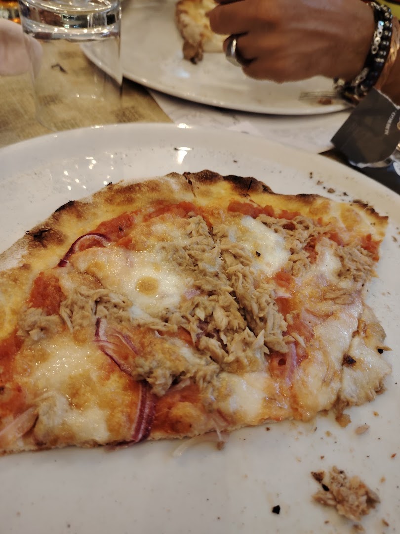 Bar Pizzeria Aurora...forno a legna