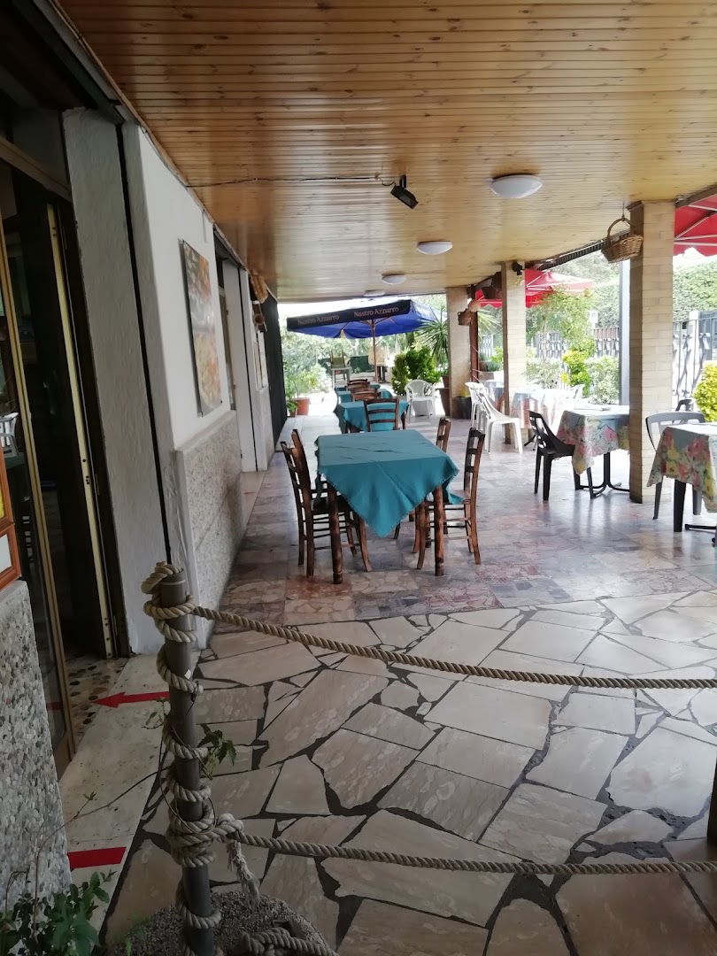Bar pizzeria aurora