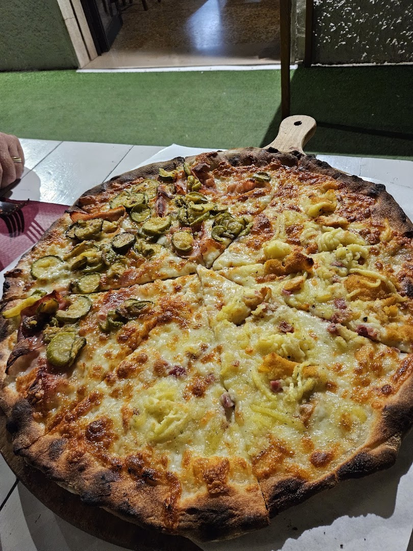 Bar-Pizzeria Bora Bora