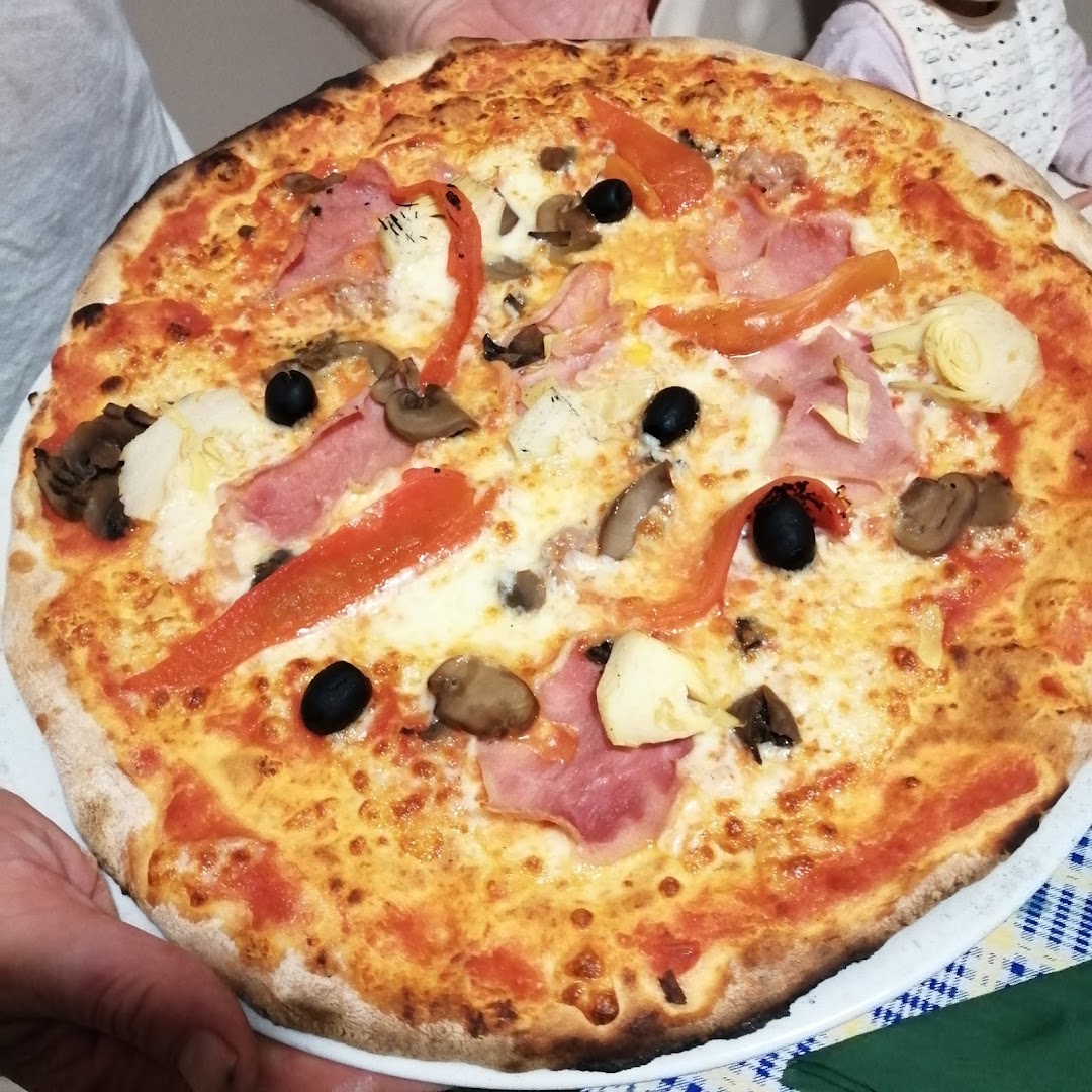 Bar - Pizzeria "Casa Mia"