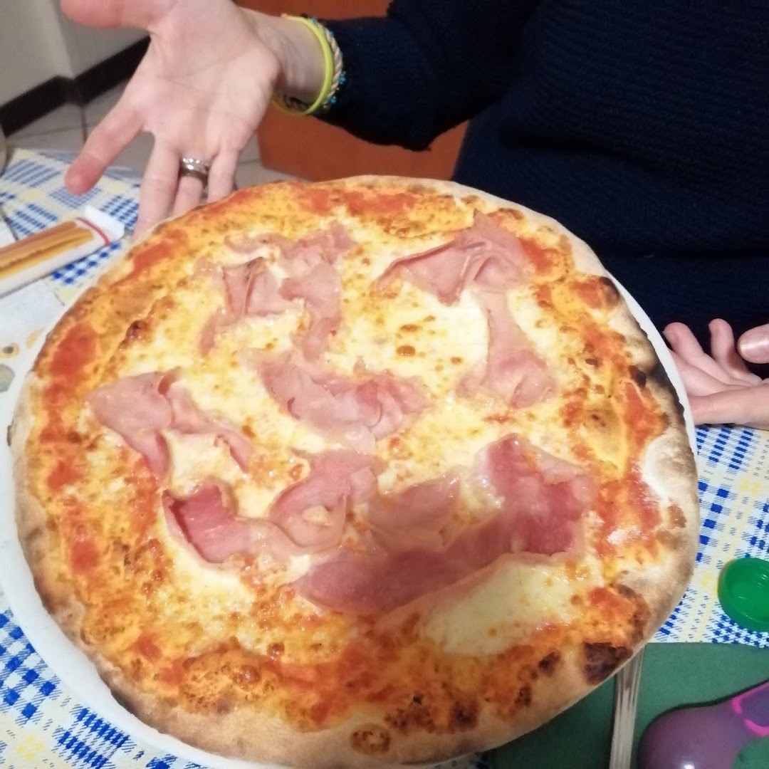 Bar - Pizzeria "Casa Mia"