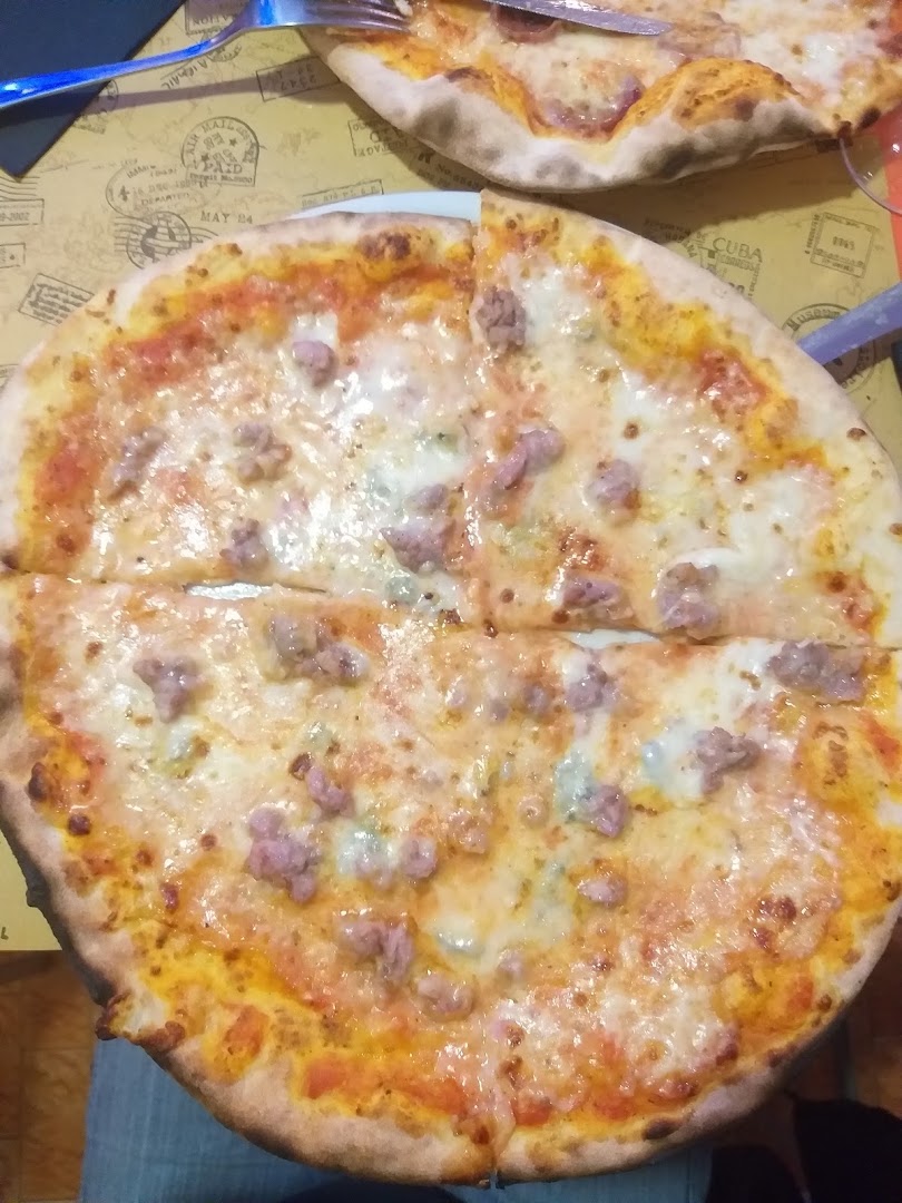 Bar pizzeria Cozzi