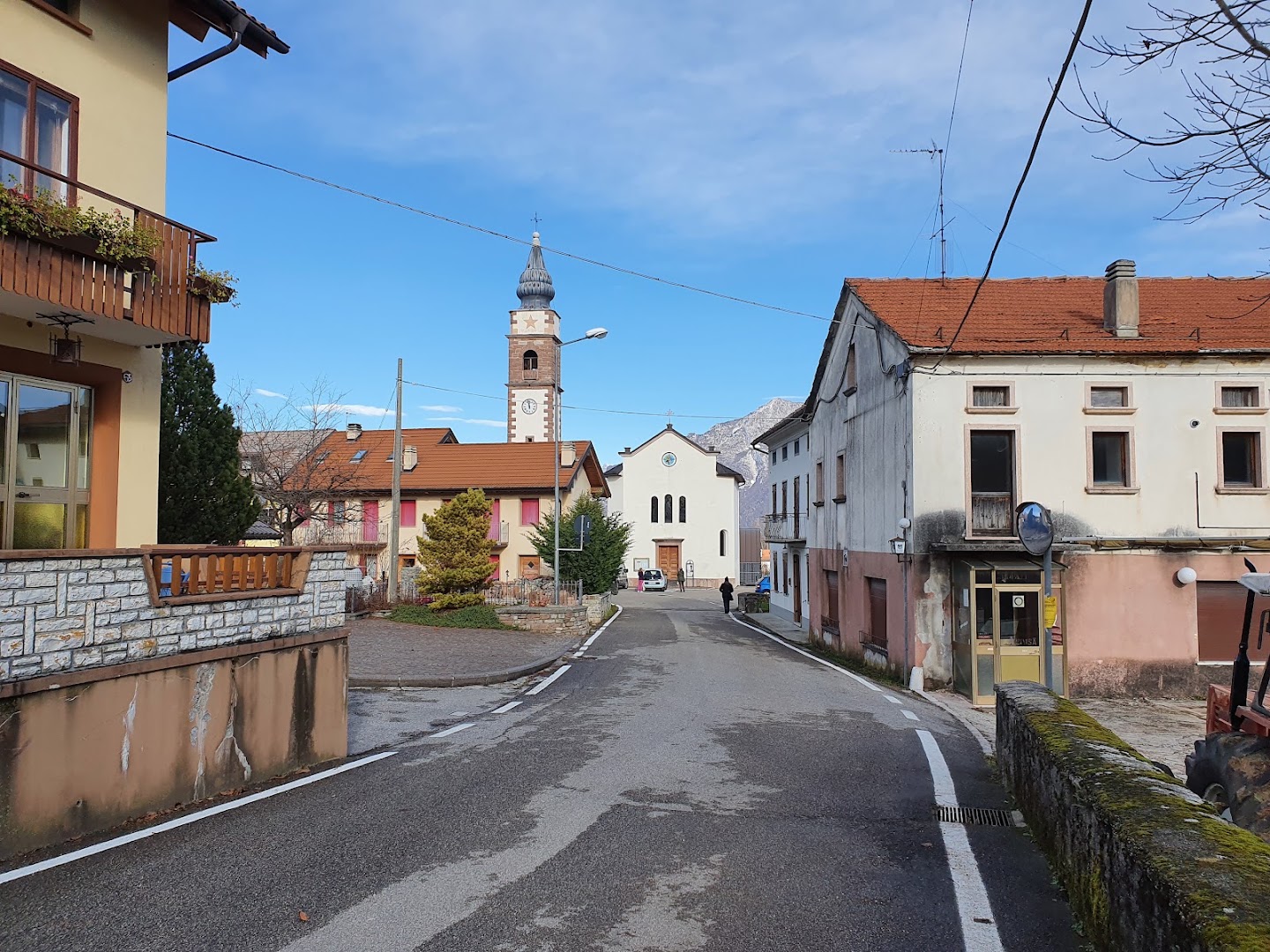 Bar Pizzeria di Viel Ermes aperta giovedì venerdì sabato e domenica alla sera domenica anche a mezzogiorno