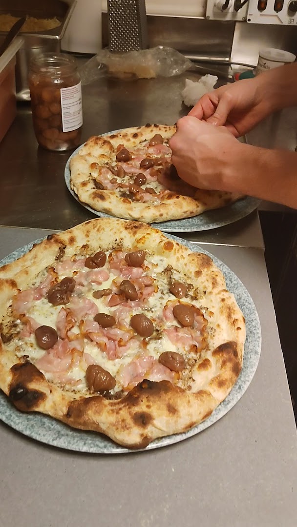 Bar pizzeria Il Cappellaio Matto, Selvino