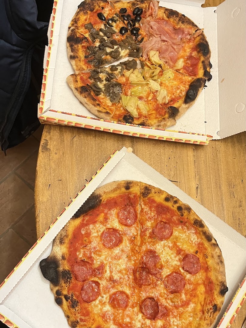 Bar Pizzeria Interno 44