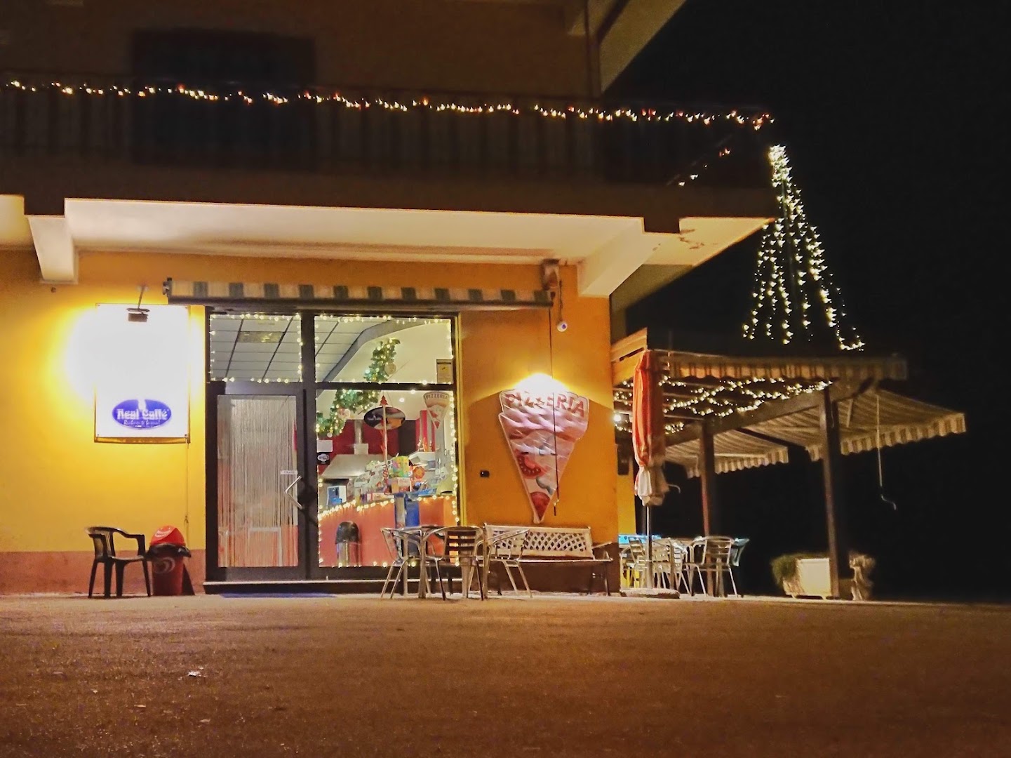 Bar Pizzeria La Fiura