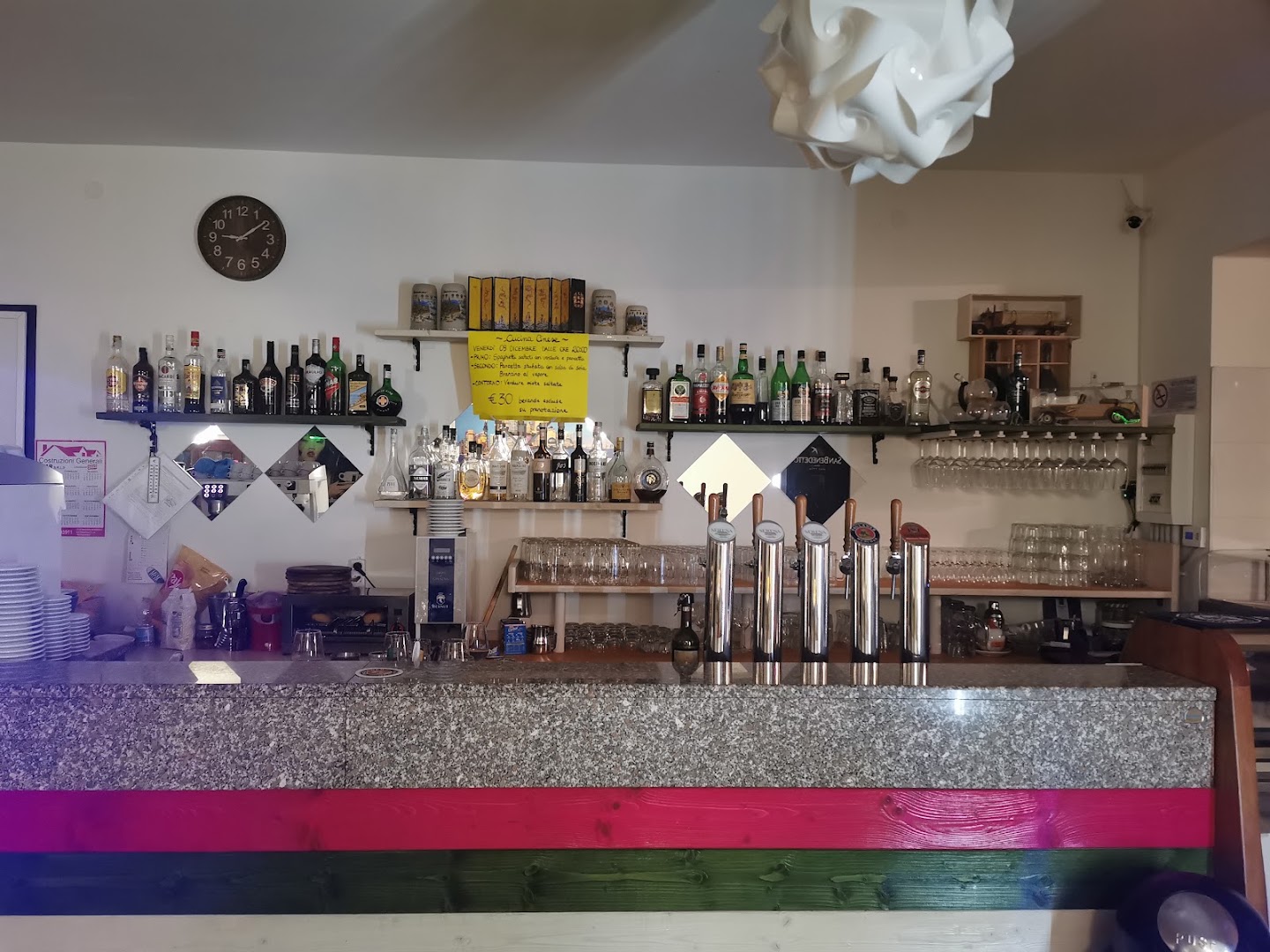 Bar Pizzeria Luxia