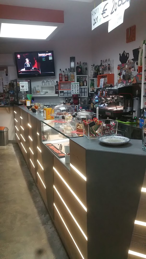 BAR PIZZERIA MANGIA E BEVI
