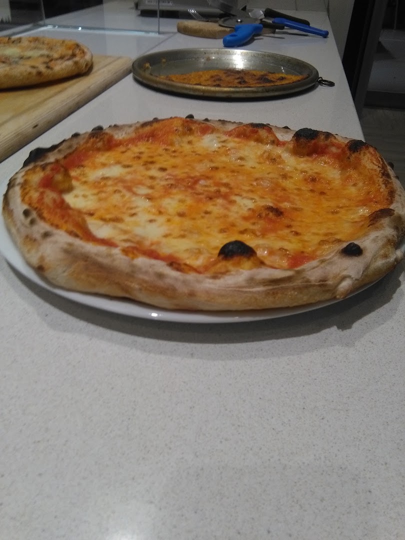 Bar Pizzeria Revive