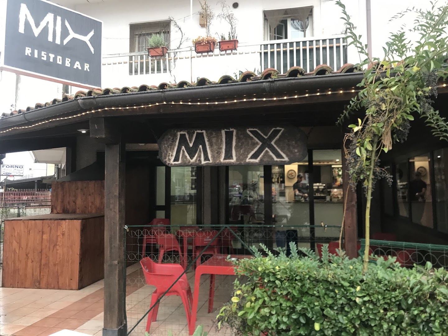 Bar pizzeria ristorante MIX Accadia