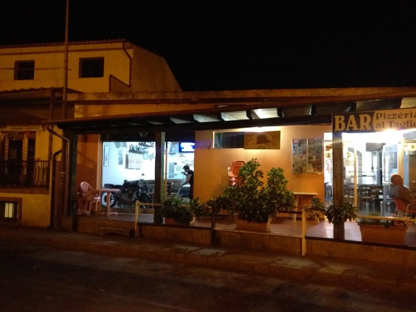 Bar Pizzeria Rosticceria F.lli FADDA