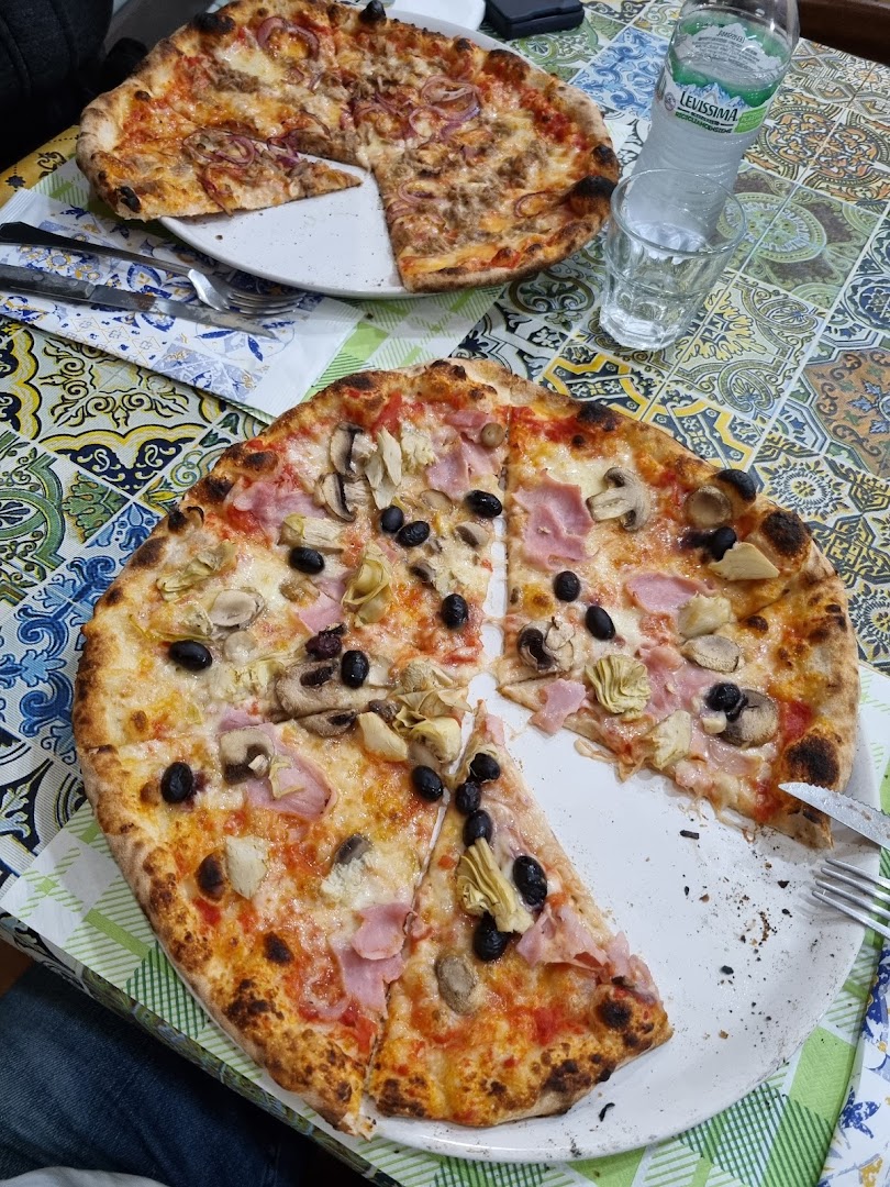 Bar-Pizzeria-Rosticceria Michael's