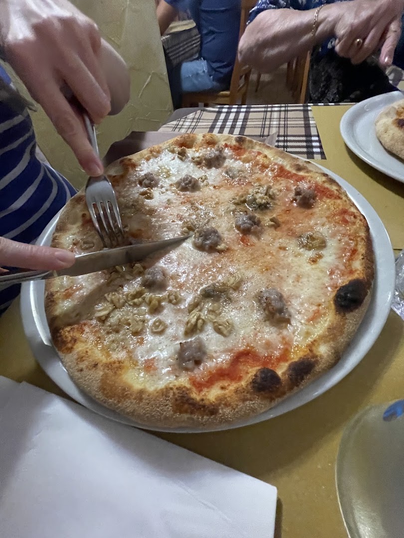 Bar Pizzeria tabacchi Centrale, Aviatico