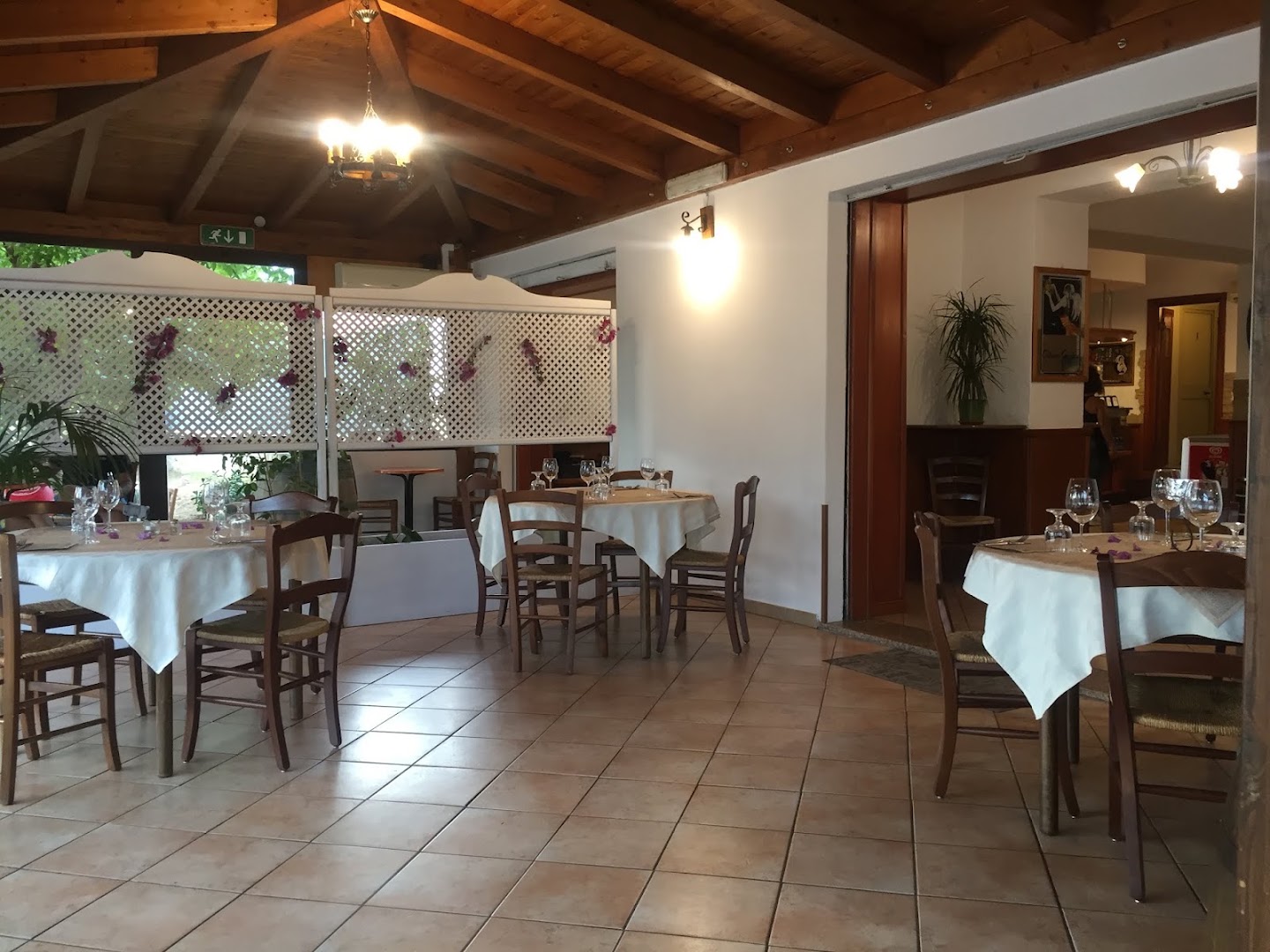 Bar Pizzeria Tavola Calda La Tova