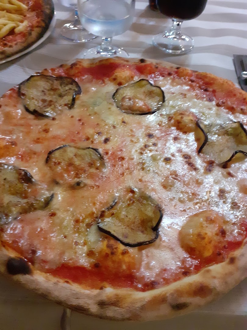 Bar Pizzeria Tavola Calda La Tova