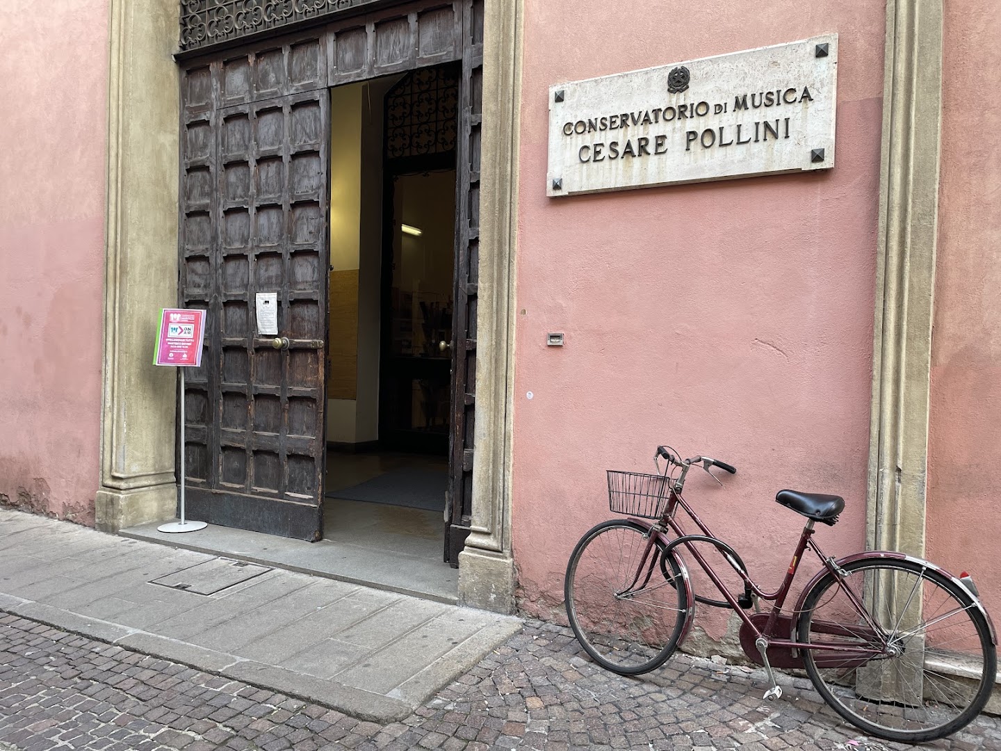 Bar "Pollini"