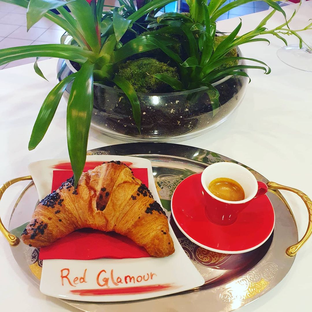Bar Red Glamour