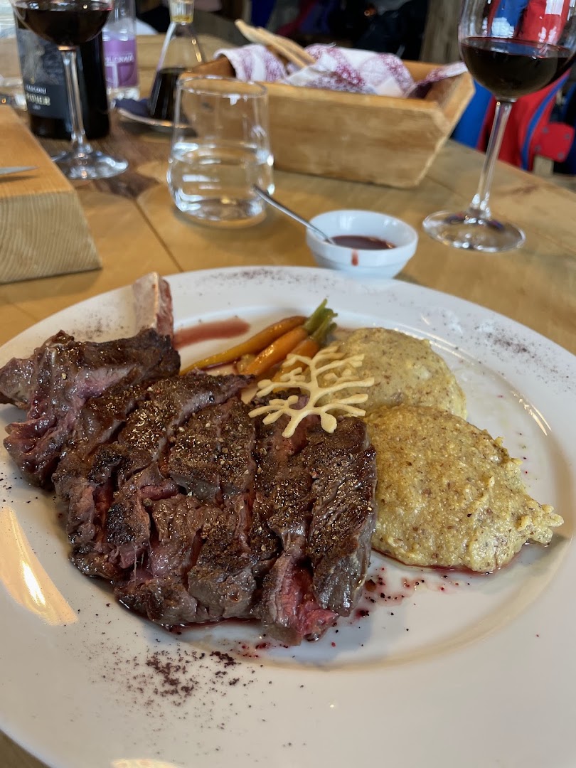 Bar Resia Bistro