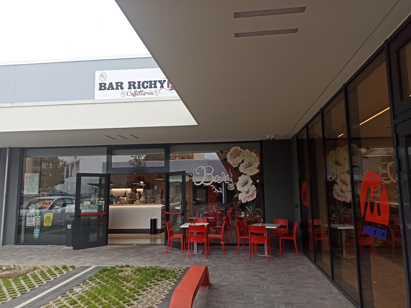 Bar Ricky, Chieri